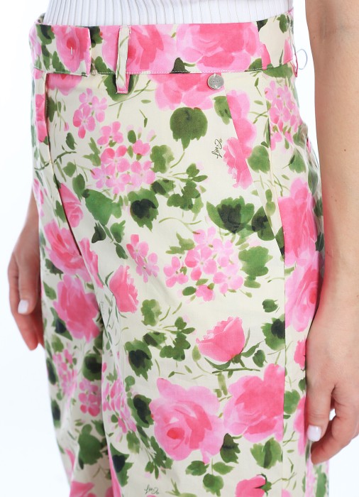 брюки женские  повседневного стиля с лицевой стороны