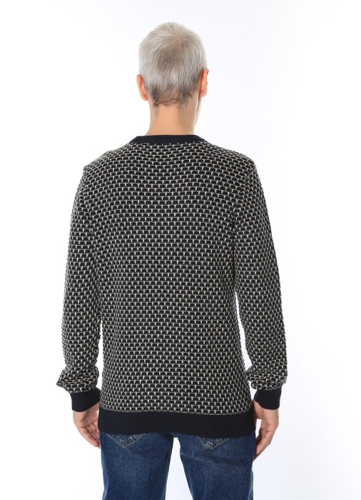 джемпер dong мужской  по цене 6100 руб вид справа