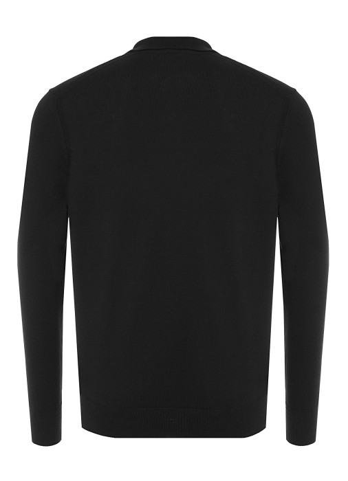 Товар черного цвета с внутренней стороны