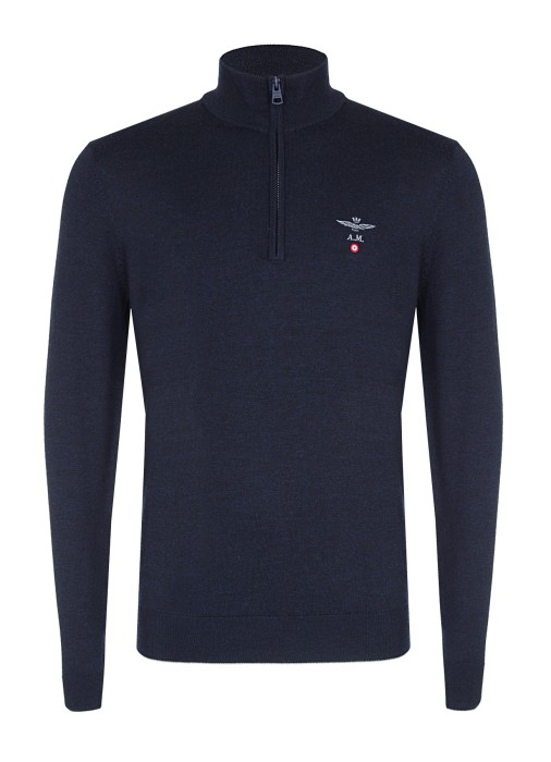 Товар синего цвета с внутренней стороны