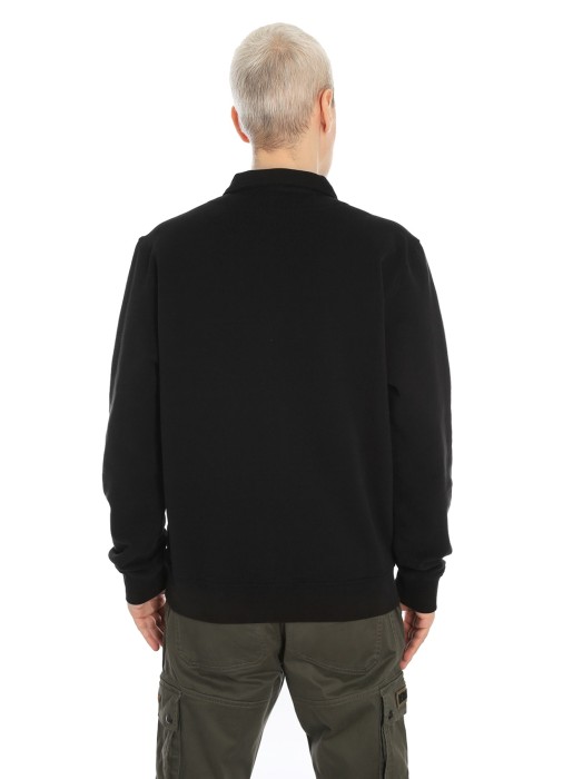 Товар черного цвета с внутренней стороны