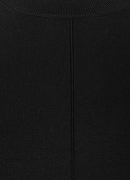 Товар черного цвета с внутренней стороны