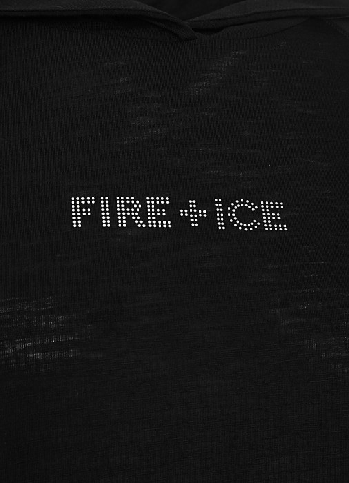 Товар черного цвета с внутренней стороны