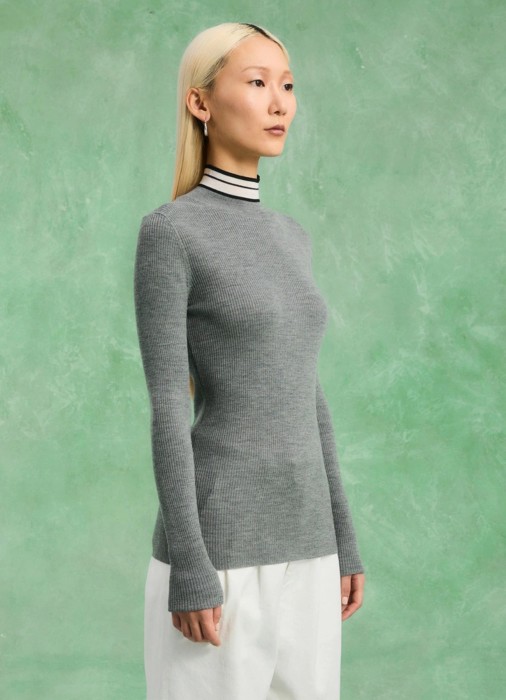 джемпер женский delia  по цене 22320 руб вид справа