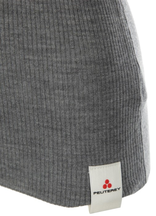 Товар серого цвета с внутренней стороны