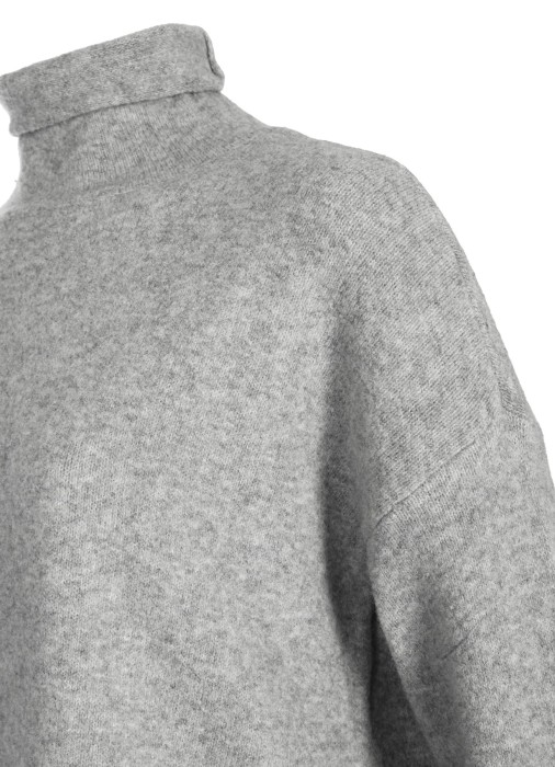 Товар серого цвета с внутренней стороны