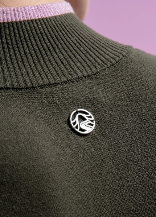 джемпер женский reaction  универсального стиля с лицевой стороны