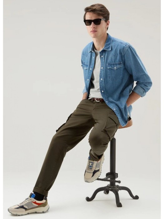 джинсовая рубашка мужская denim shirt  от бренда woolrich вид слева