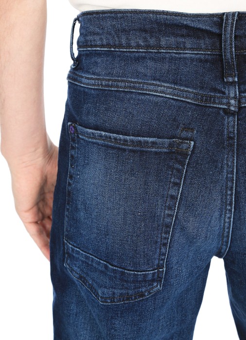 Товар синего цвета с внутренней стороны