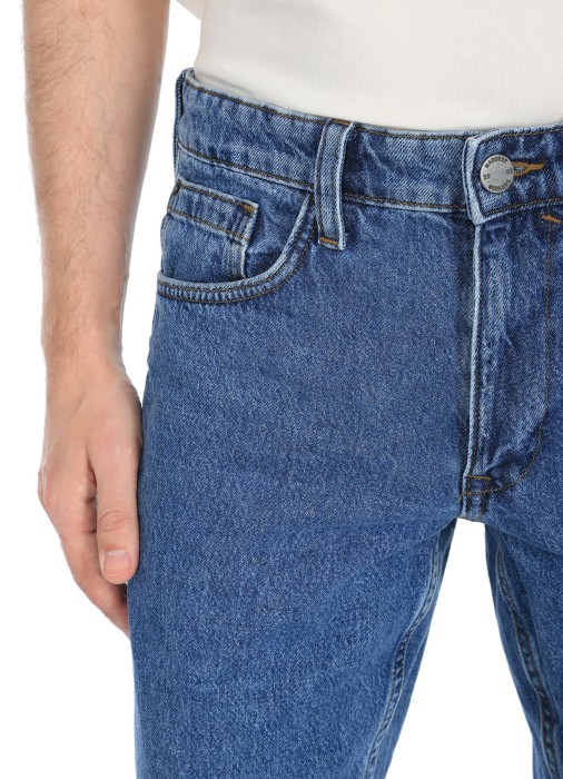 джинсы мужские  по цене 9100 руб вид справа