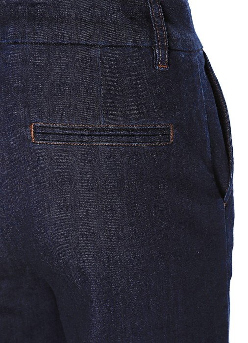 Товар синего цвета с внутренней стороны