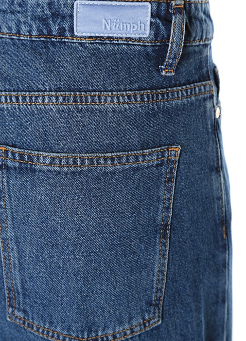 Товар синего цвета с внутренней стороны