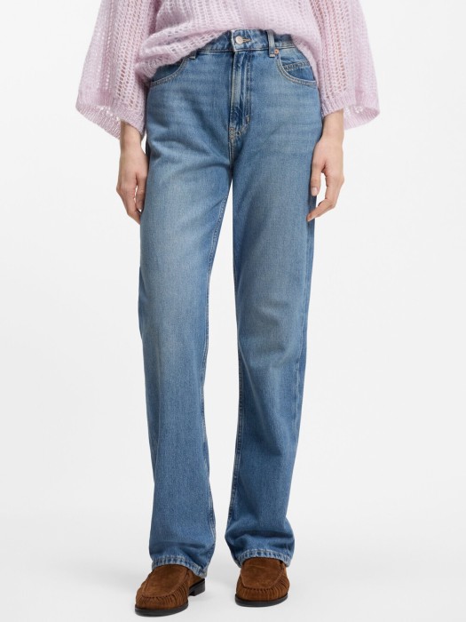 Товар синего цвета с внутренней стороны