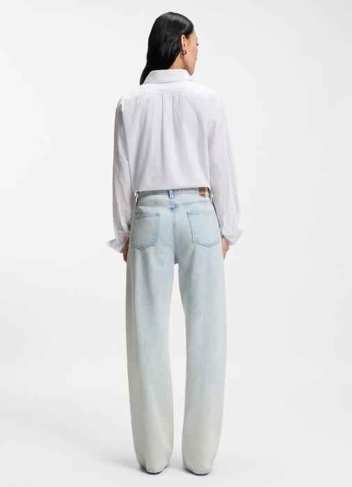 Товар голубого цвета с внутренней стороны