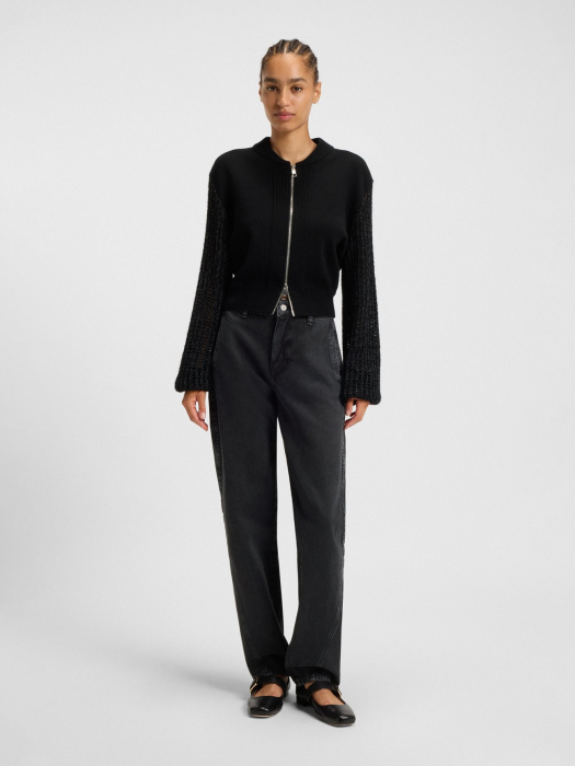 Товар серого цвета с внутренней стороны