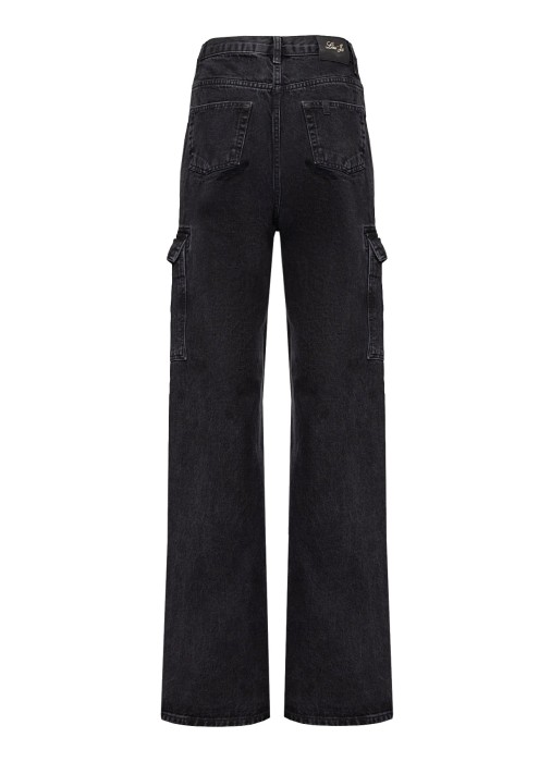 Товар черного цвета с внутренней стороны