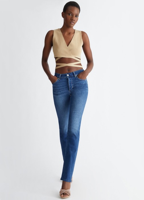 Товар синего цвета с внутренней стороны