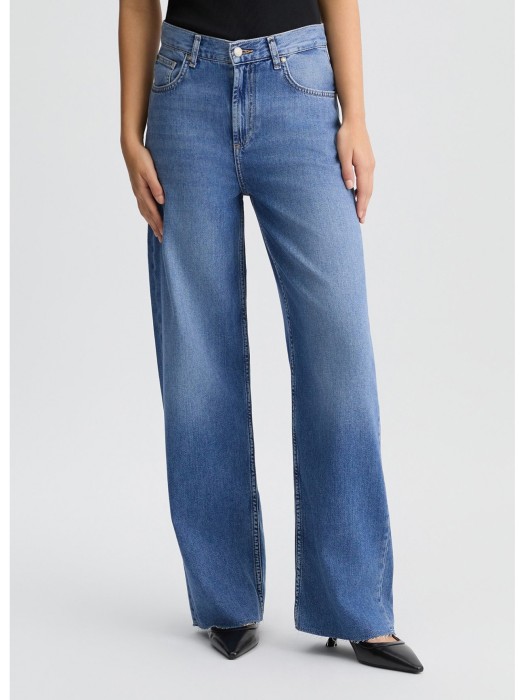 джинсы женские pant bone wide  по цене 21440 руб вид справа