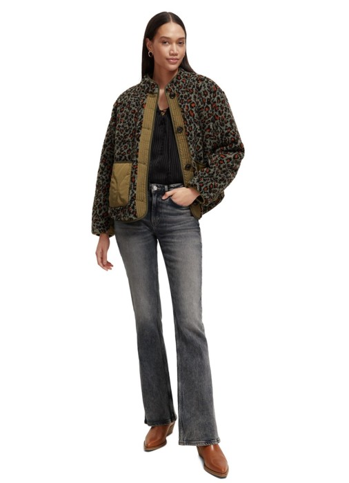 Товар серого цвета с внутренней стороны