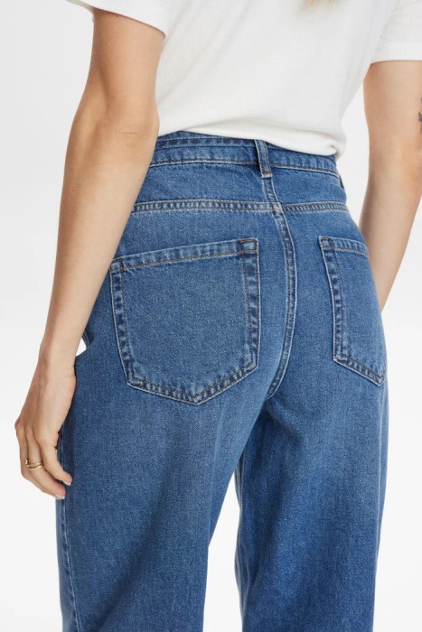 Товар синего цвета с внутренней стороны