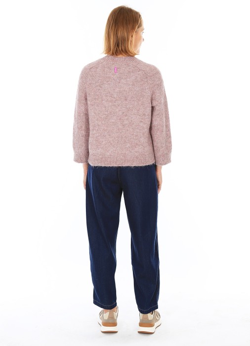 джинсы женские  из дании вид сбоку