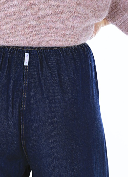 джинсы женские  из хлопка спереди