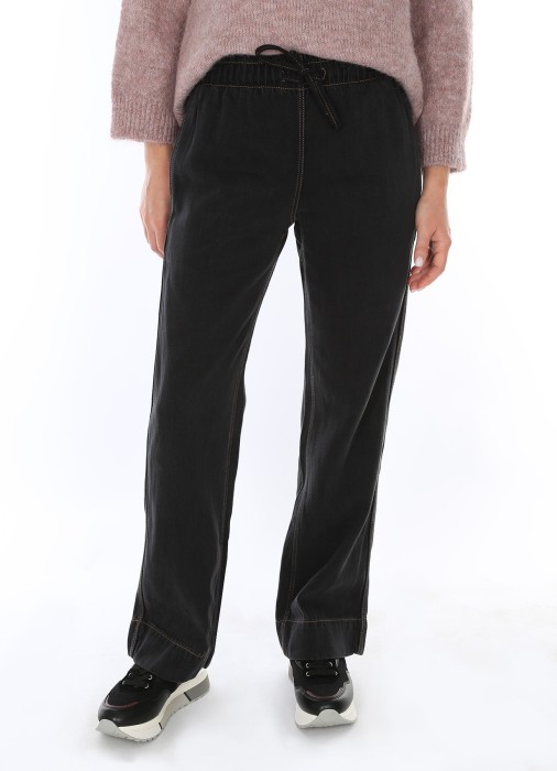 джинсы женские  из дании вид сбоку