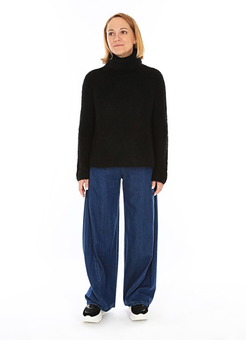 джинсы женские  универсального стиля с лицевой стороны