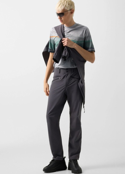 футболка мужская balduin2  классического стиля с лицевой стороны