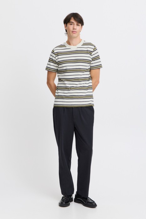 футболка мужская  frankie  из швеции вид сбоку