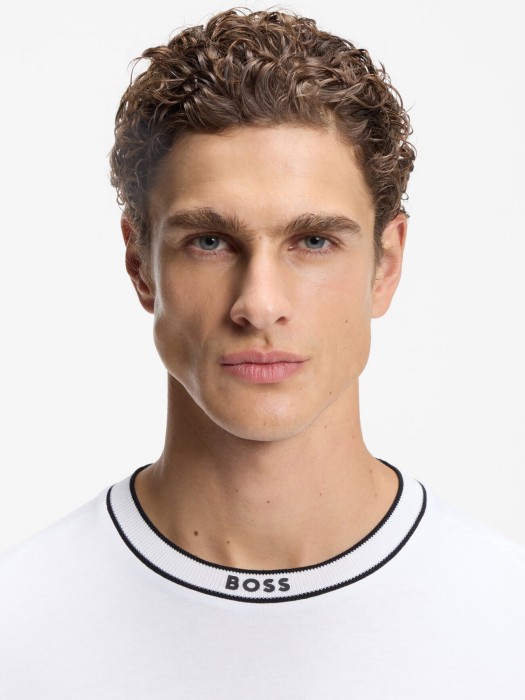 футболка мужская tee 5  от бренда boss вид слева