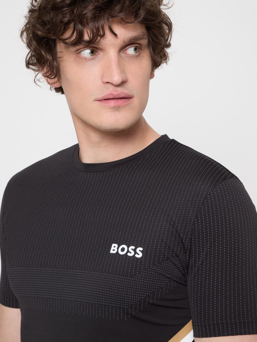 футболка мужская tee tech toc  по цене 16300 руб вид справа