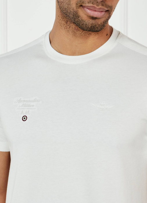 футболка мужская  по цене 10000 руб вид справа