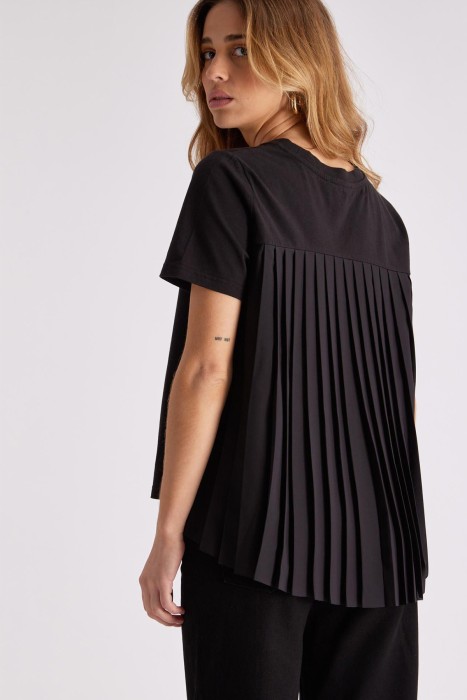 футболка женская  angele  от бренда gertrude+gaston вид слева