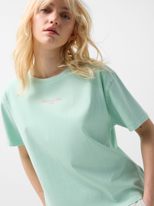 Товар зеленого цвета с внутренней стороны