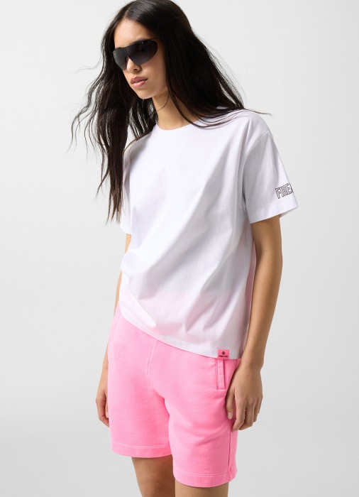 Товар белого цвета с внутренней стороны