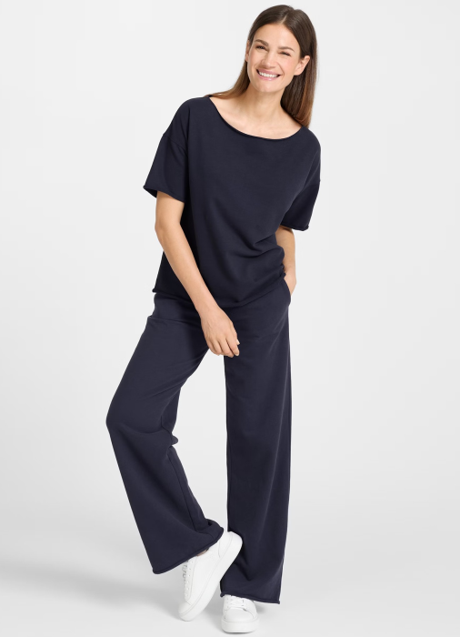 футболка женская kaya  от бренда juvia вид слева