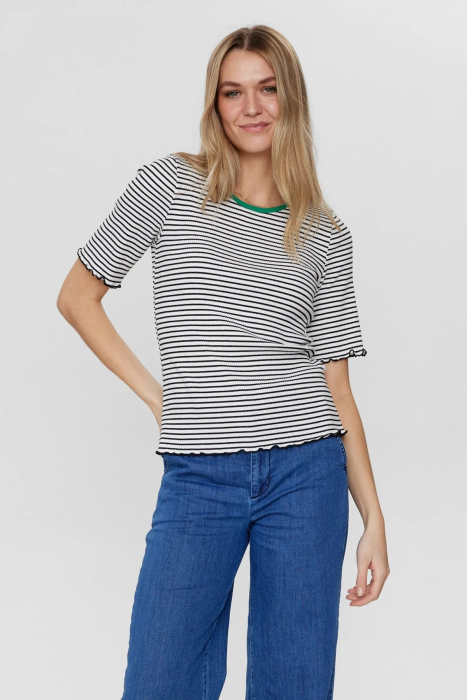 футболка женская lara  от бренда numph вид слева