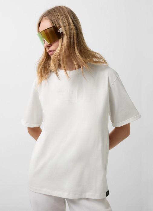 Товар белого цвета с внутренней стороны