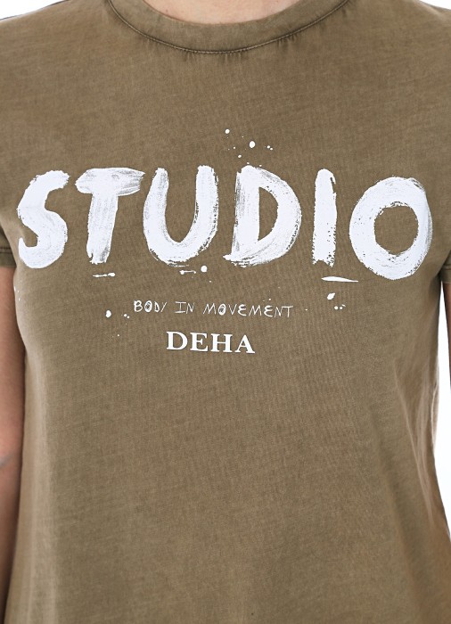 Товар зеленого цвета с внутренней стороны