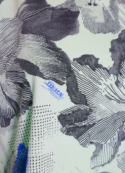 футболка женская  от бренда deha вид слева