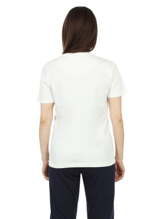 Товар белого цвета с внутренней стороны