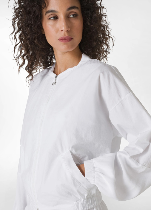 Товар с артикулом D02740 вид сзади