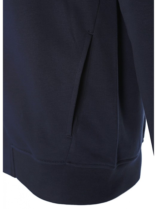 Товар синего цвета с внутренней стороны