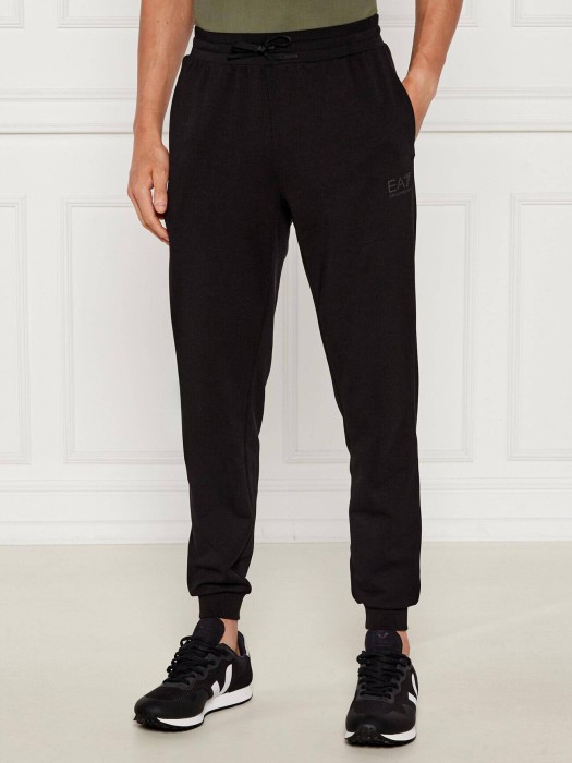 костюм мужской  из италии вид сбоку