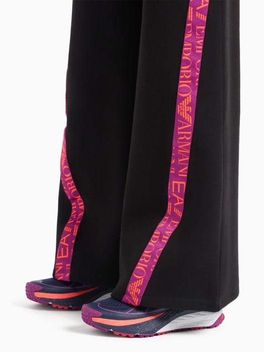 костюм женский tracksuit ea7 по цене 30900 руб вид справа