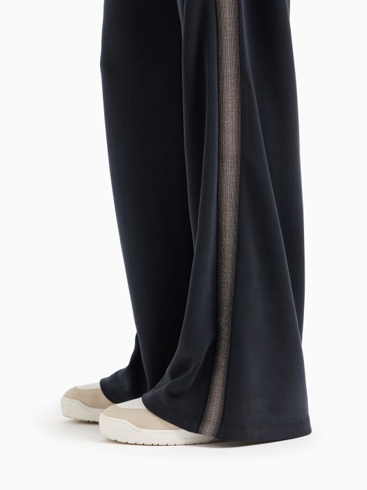 костюм женский tracksuit ea7 из италии вид сбоку