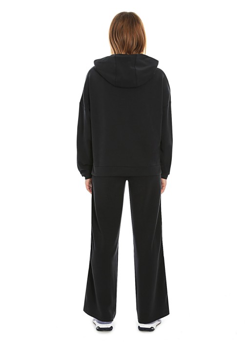 костюм женский tracksuit ea7 спортивного стиля с лицевой стороны
