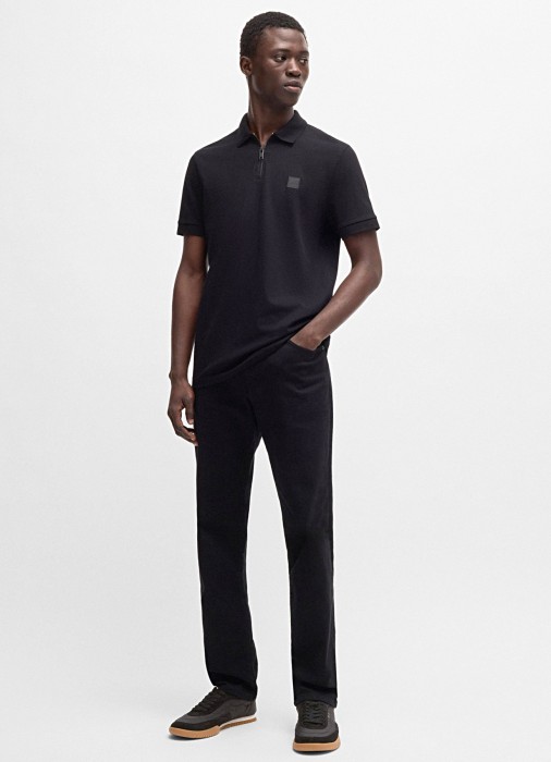 Товар черного цвета с внутренней стороны