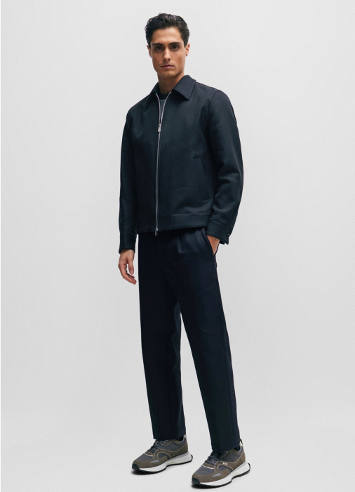 Товар серого цвета с внутренней стороны